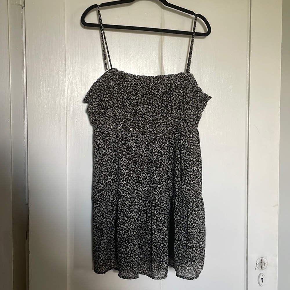 Sophia Tiered Mini Dress in Micro Daisy